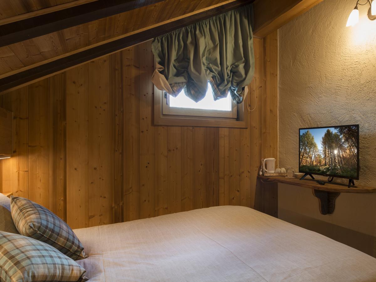 Chambres d'hôtes La Moraine Enchantée Gressan Extérieur photo